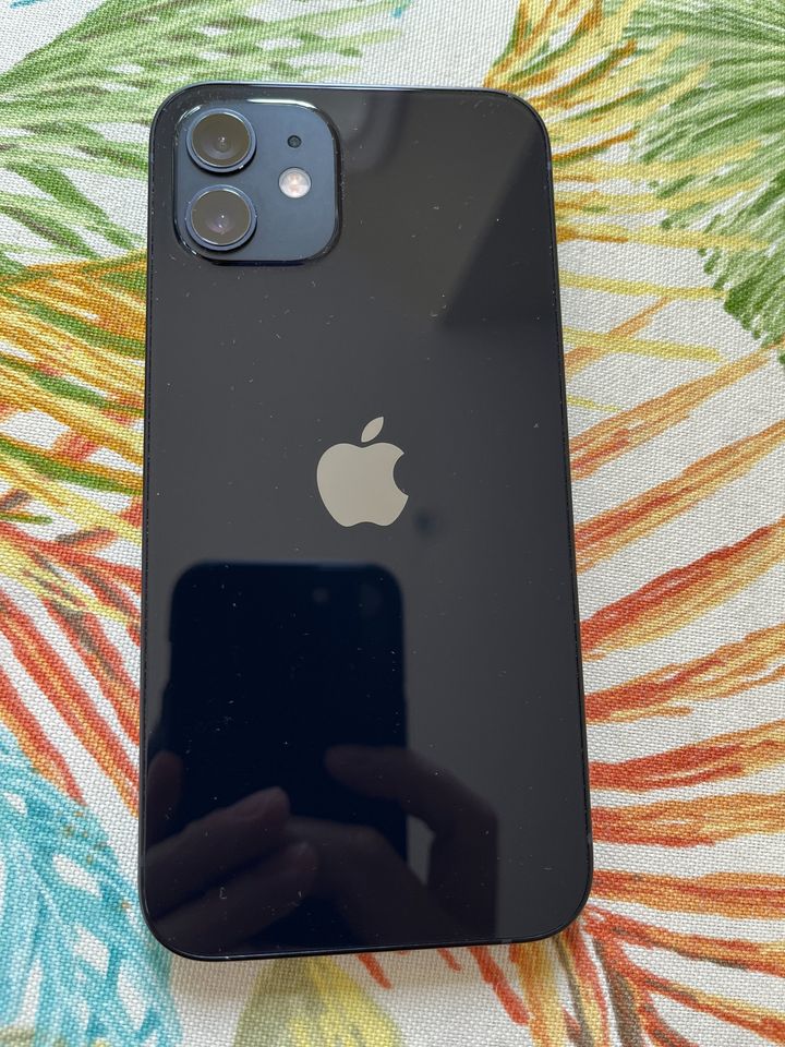 Used (Excellent) Apple iPhone 12 64GB Battery Health 87% - Black