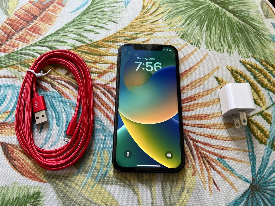 Used (Excellent) Apple iPhone 12 64GB Battery Health 87% - Black