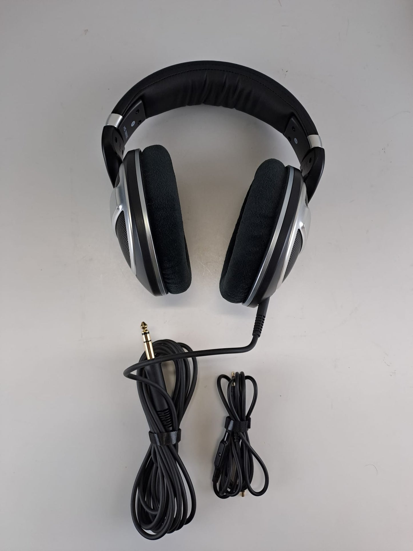 Used (Excellent) Sennheiser HD 599 SE Special Edition, Black no box