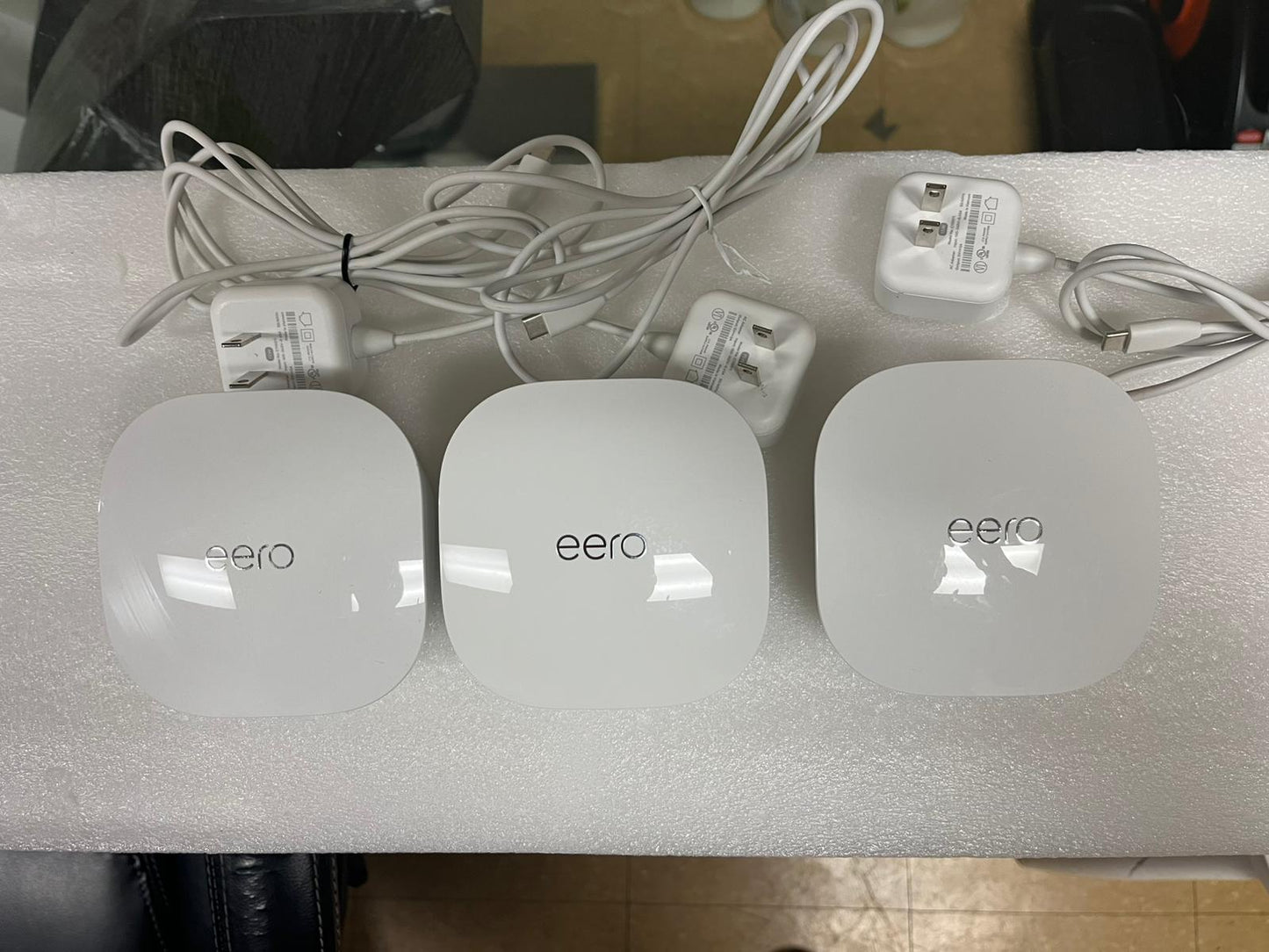 (Excellent) Amazon Eero 2nd Gen mesh wifi system - Coverage up to 4,500 sq. ft., 3-pack