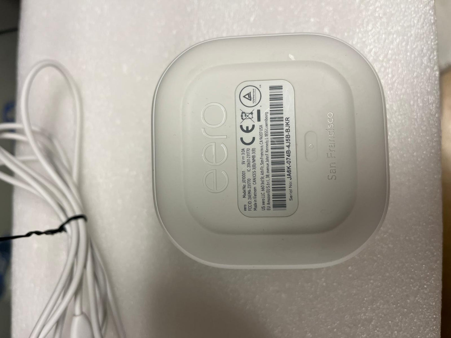 (Excellent) Amazon Eero 2nd Gen mesh wifi system - Coverage up to 4,500 sq. ft., 3-pack