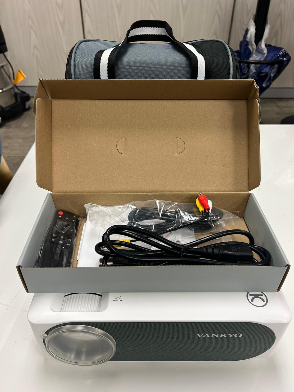 (Excellent) VANKYO Performance V630 Native 1080P Full HD Projector