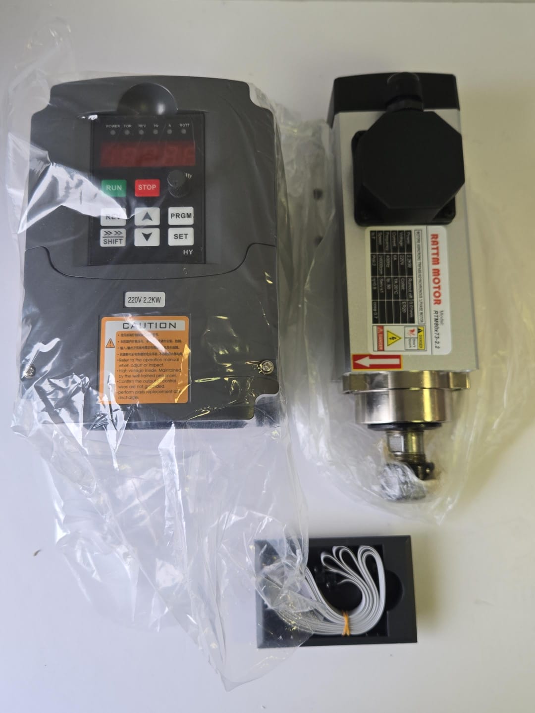 (Excellent) RATTMMOTOR CNC Spindle Motor Kit 220V Square 2.2KW Air Cooled Spindle Motor ER20+2.2KW VFD Inventer 220V Spindle Motor Speed Control Variable Frequency Drive Converter for CNC Router Milling Machine