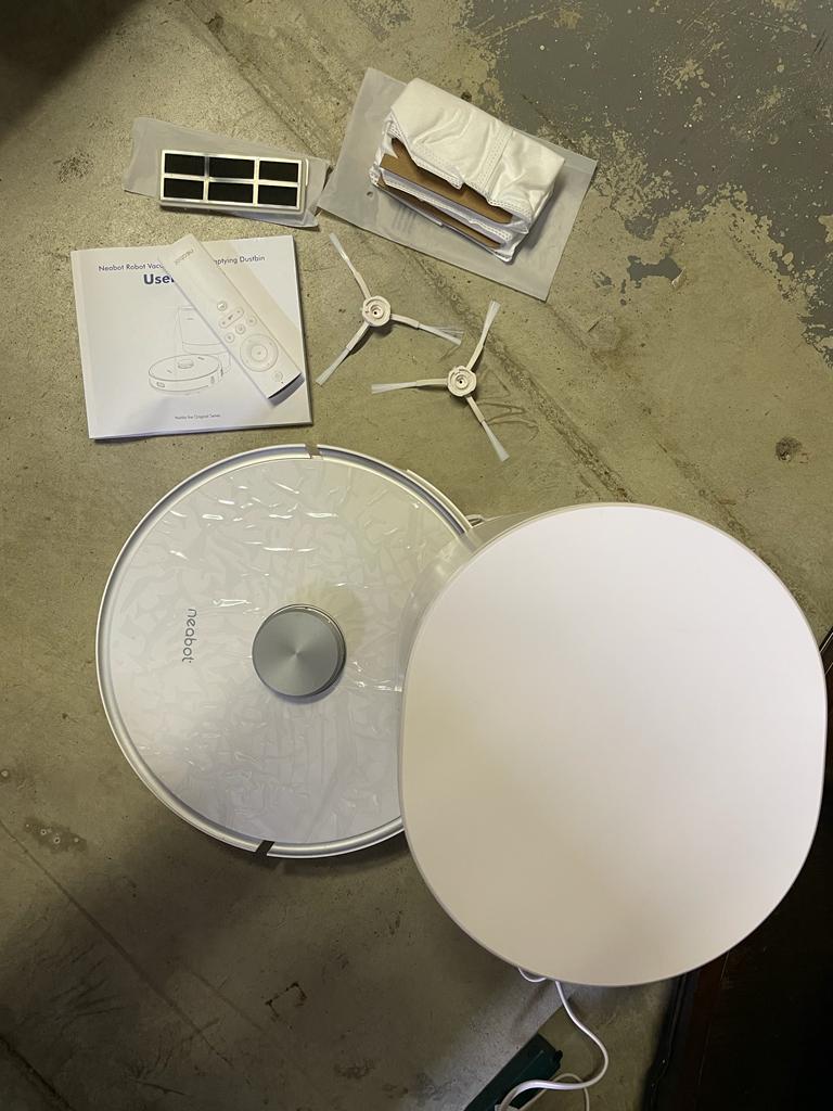 Used (Excellent) Neabot Nomo LS-01 Smart Robot Vacuum with Self-Emptying Dustbin Included, 2700Pa Strong Suction