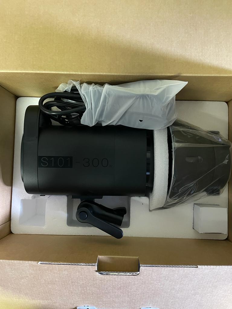 (New Open Box) NEEWER S101-300W Studio Monolight Strobe Flash 300W 5600K for Product Portrait Photography