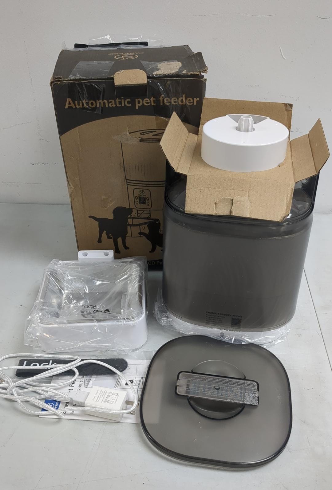 (New Open Box) PAPIFEED Automatic Pet Feeder with Capacity Food