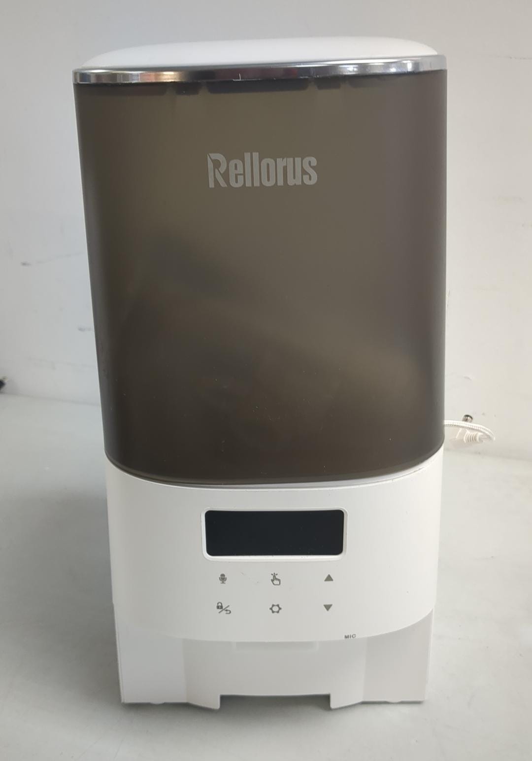 Pet Feeder - diffrent brands and condition