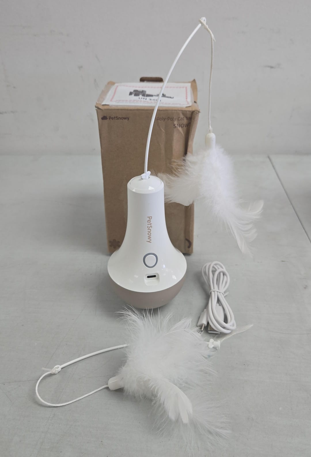 (Excellent) Pet Snowy Roly Poly Cat Toy