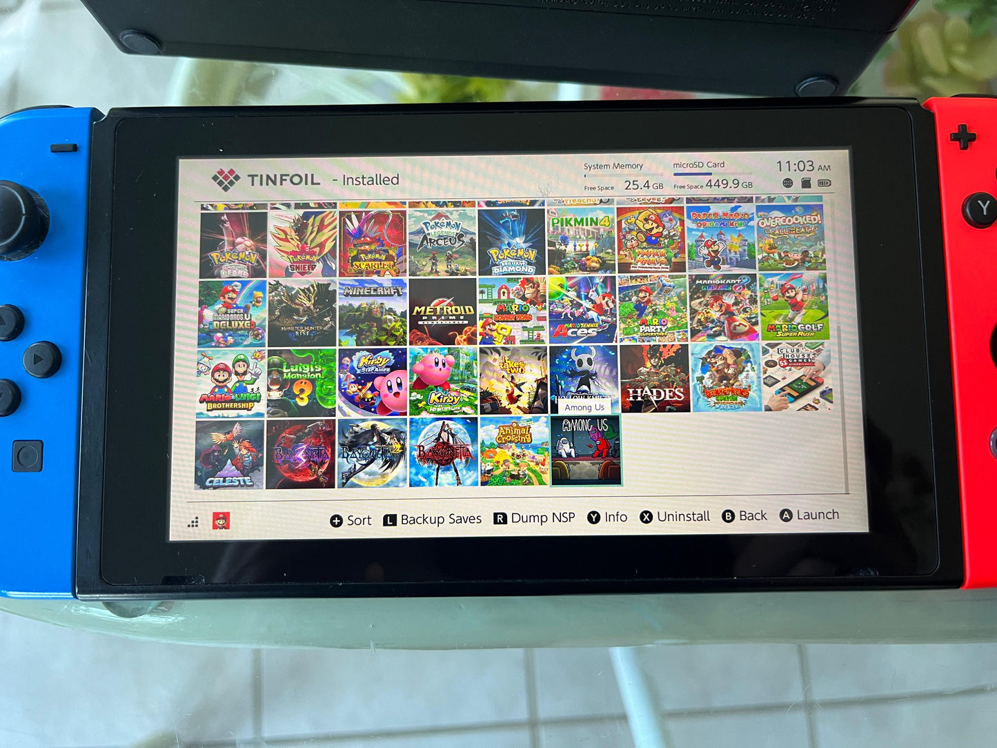 (Good) Nintendo Switch V1 with 80+ games