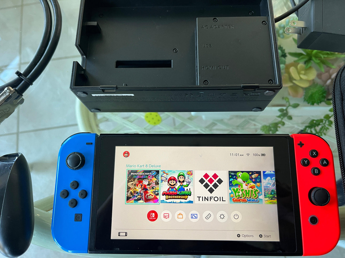(Good) Nintendo Switch V1 with 80+ games