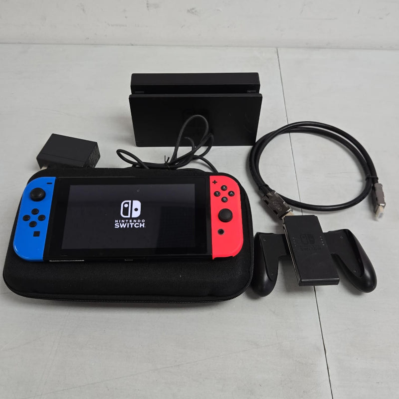 (Good) Nintendo Switch V1 with 80+ games