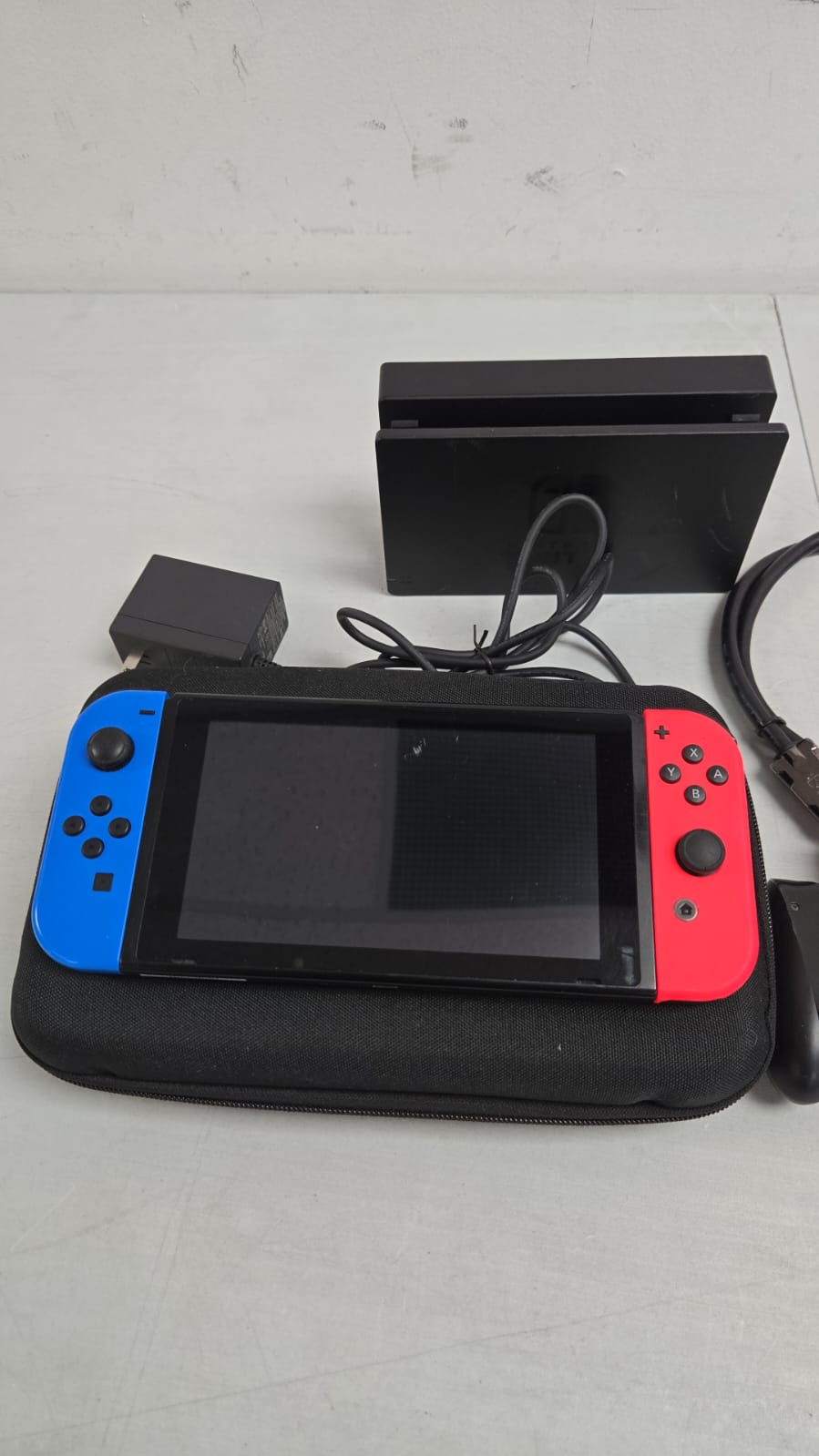 (Good) Nintendo Switch V1 with 80+ games