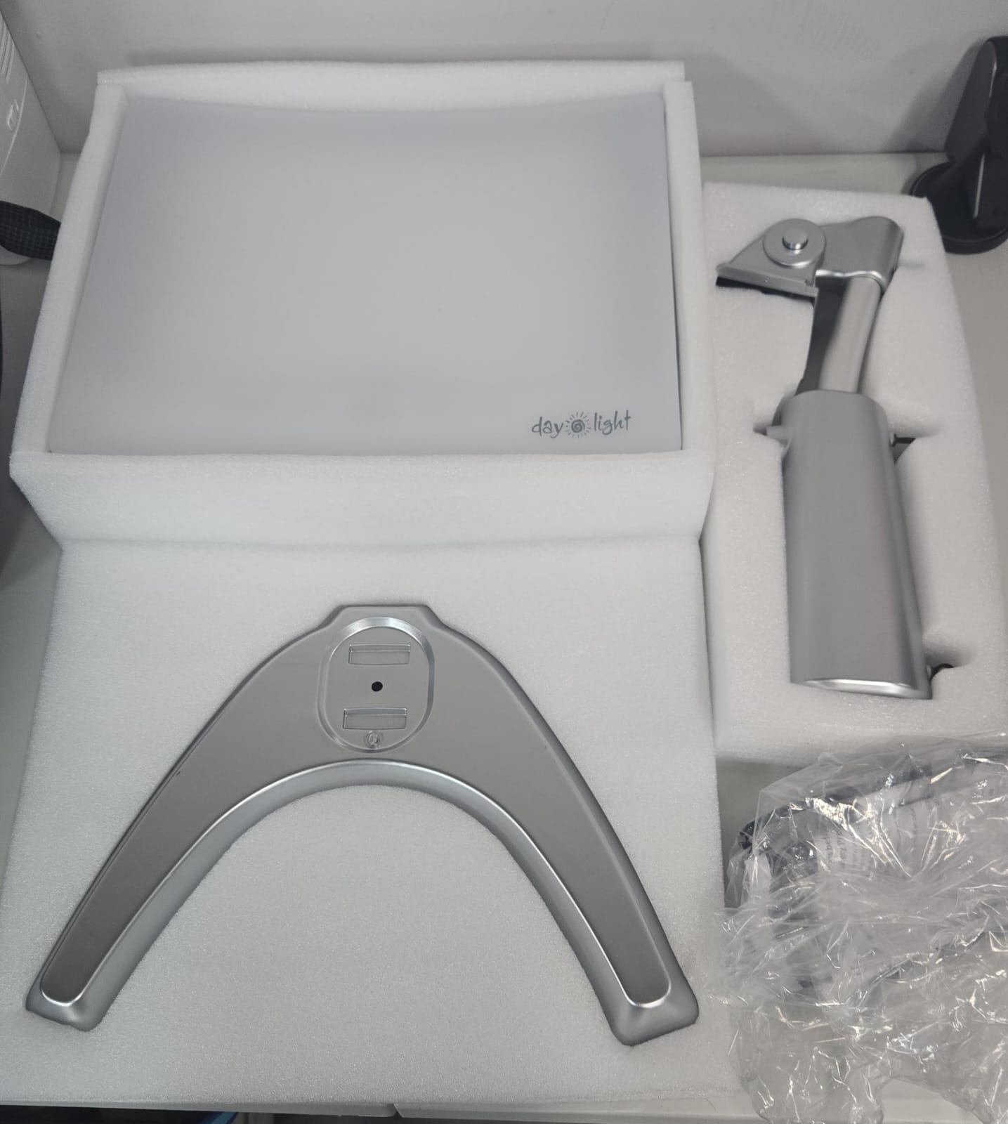 (Excellent) Carex Day-Light Classic Plus Bright Light Therapy Lamp - 10,000 LUX