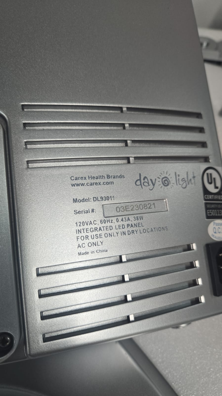 (Excellent) Carex Day-Light Classic Plus Bright Light Therapy Lamp - 10,000 LUX