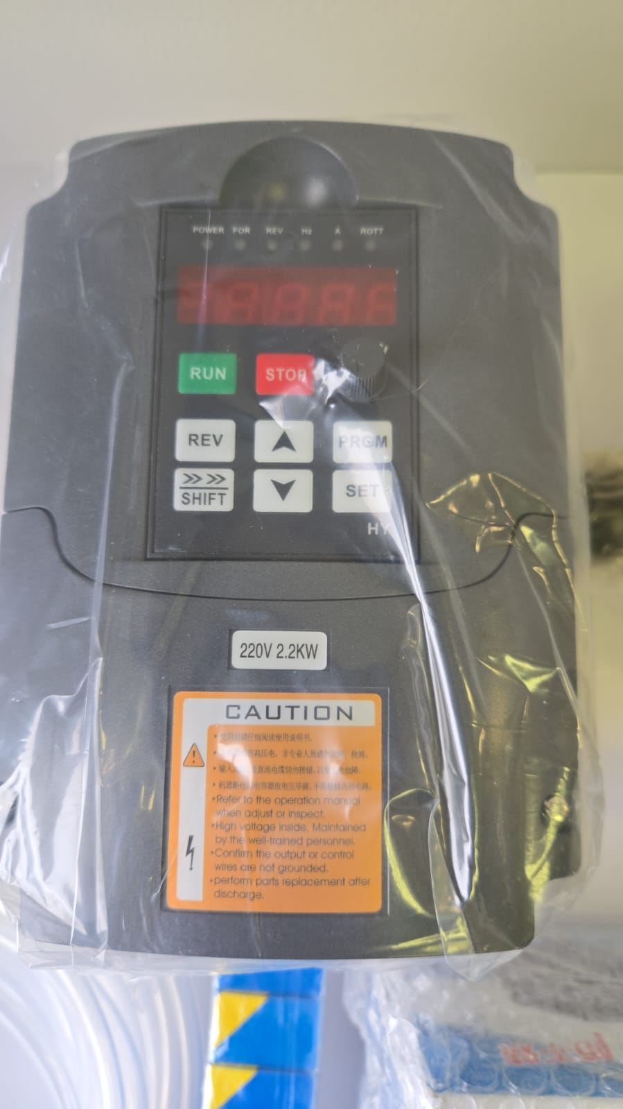 (Excellent) RATTMMOTOR CNC VFD Spindle Motor Kits 2.2KW 220V Water Cooled Spindle Motor Φ80mm ER20 400Hz 24000RPM+VFD Drive Inverter+80mm Motor Mount Clamp+14pcs ER20 Collet+80W Water Pump for CNC Router