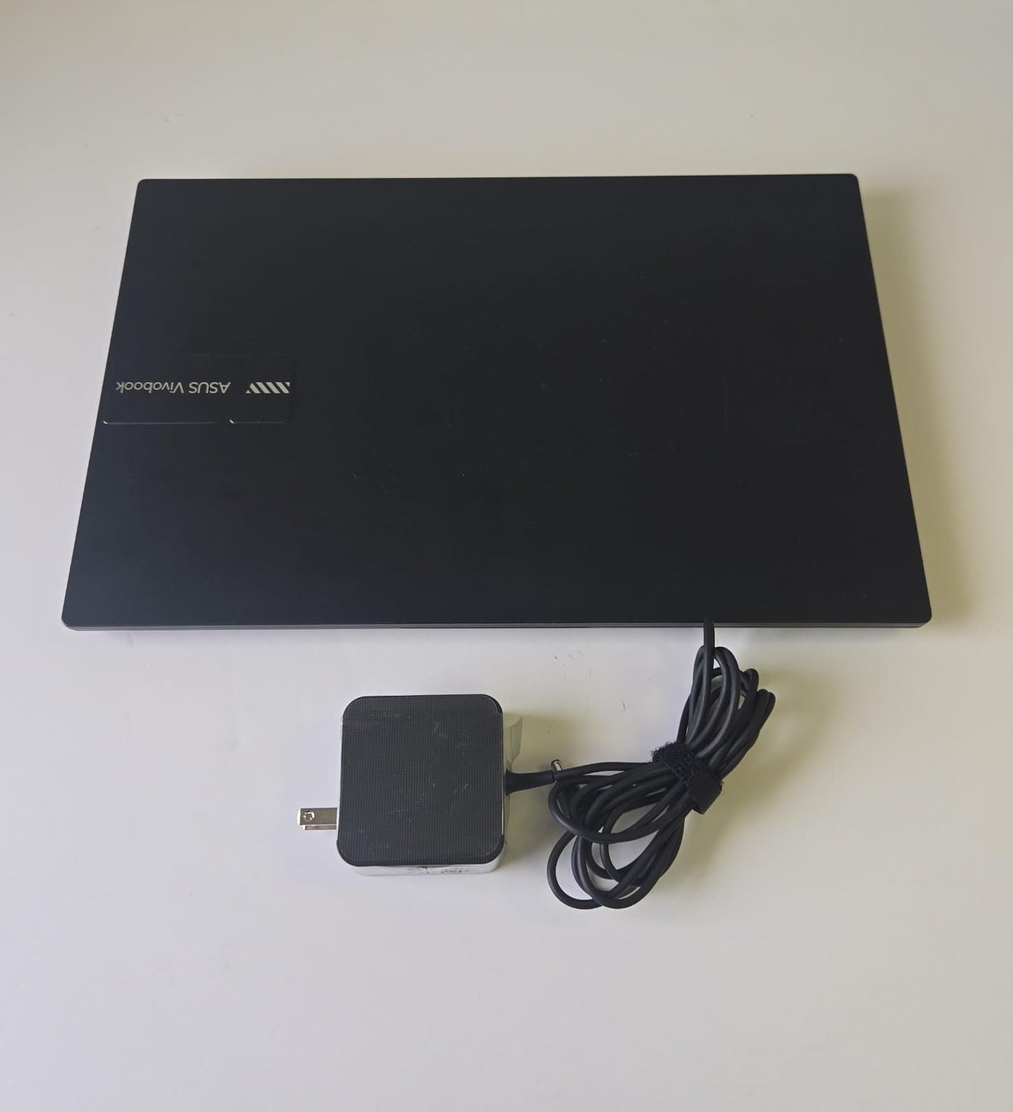 (Excellent) Asus Vivobook 15 15.6" Ryzen 7 5800HS, 40GB RAM, 1TB SSD, 100% Battery Health W11, Office 2021