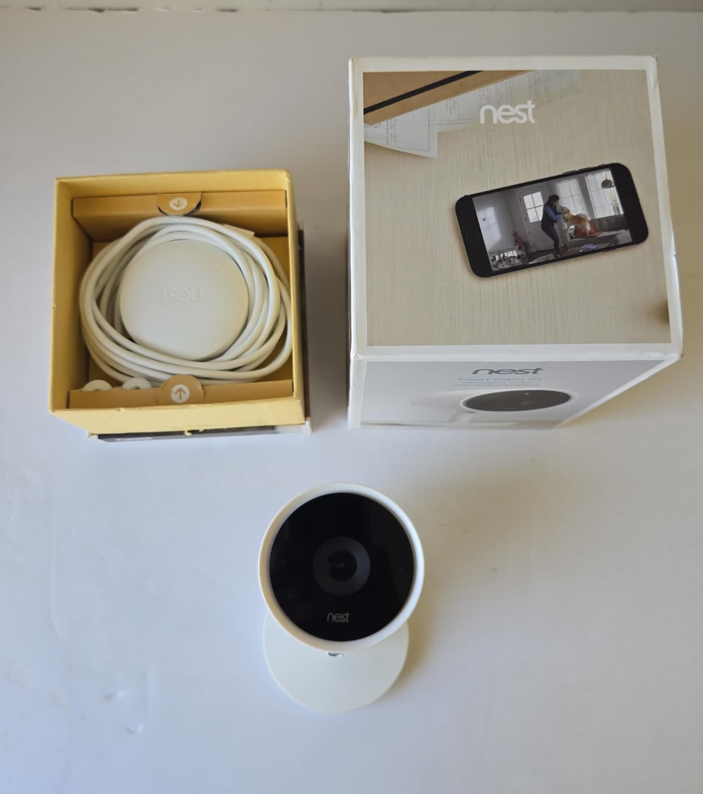 (Excellent) Google Nest Cam IQ Indoor Security Camera - Wi-Fi - 1080p HD - White