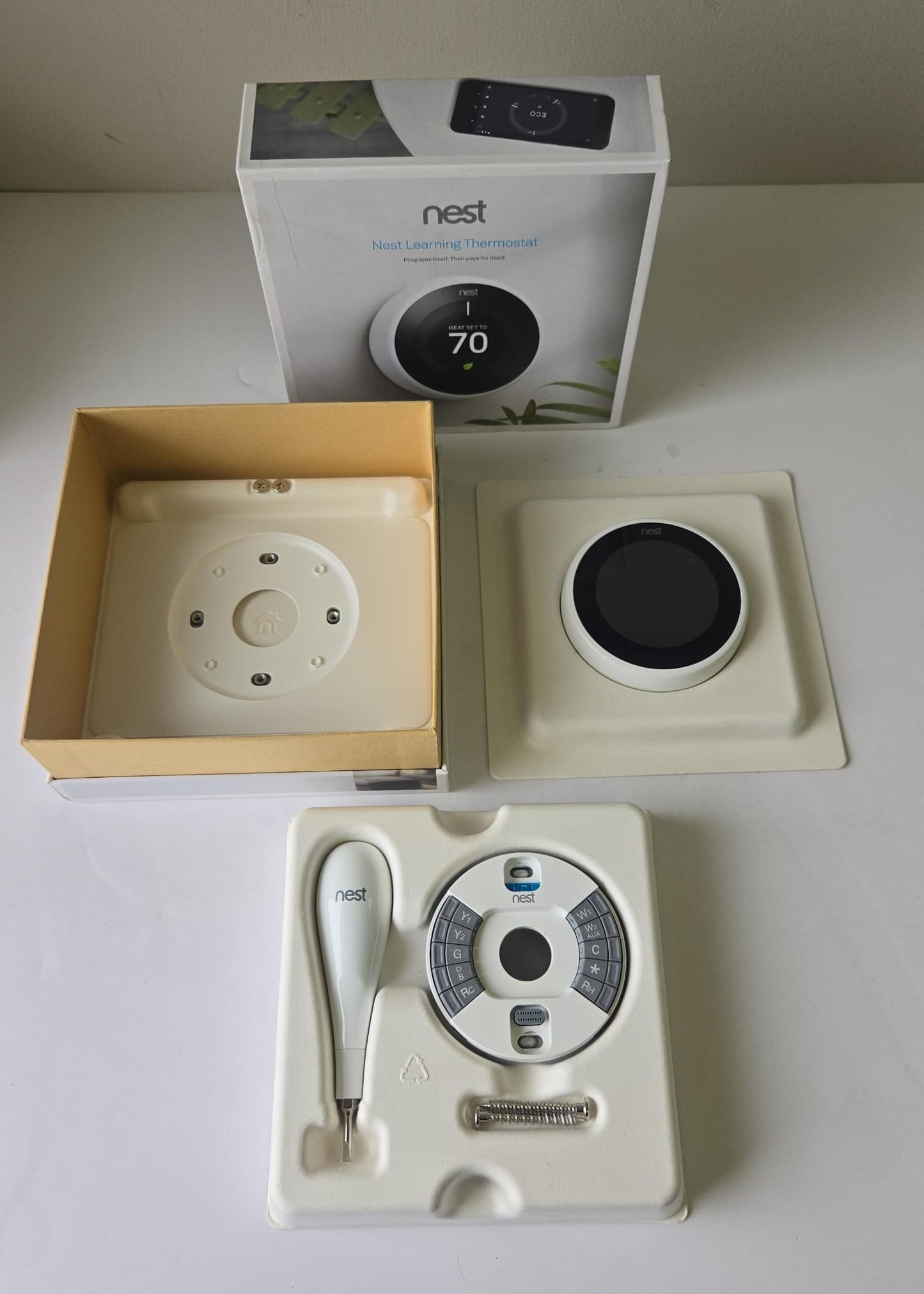 (Excellent) Nest (T3017US) Learning Thermostat 3rd Gen