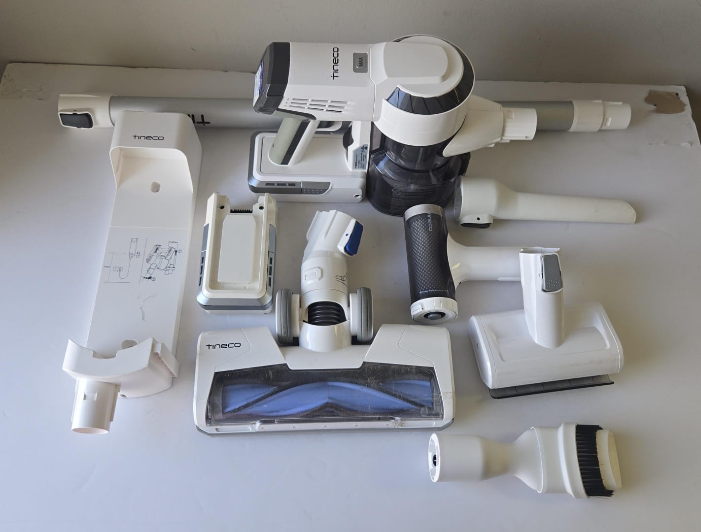 (Excellent) Tineco A10 Hero Cordless Stick/Handheld Vacuum Cleaner, Super Light Weight