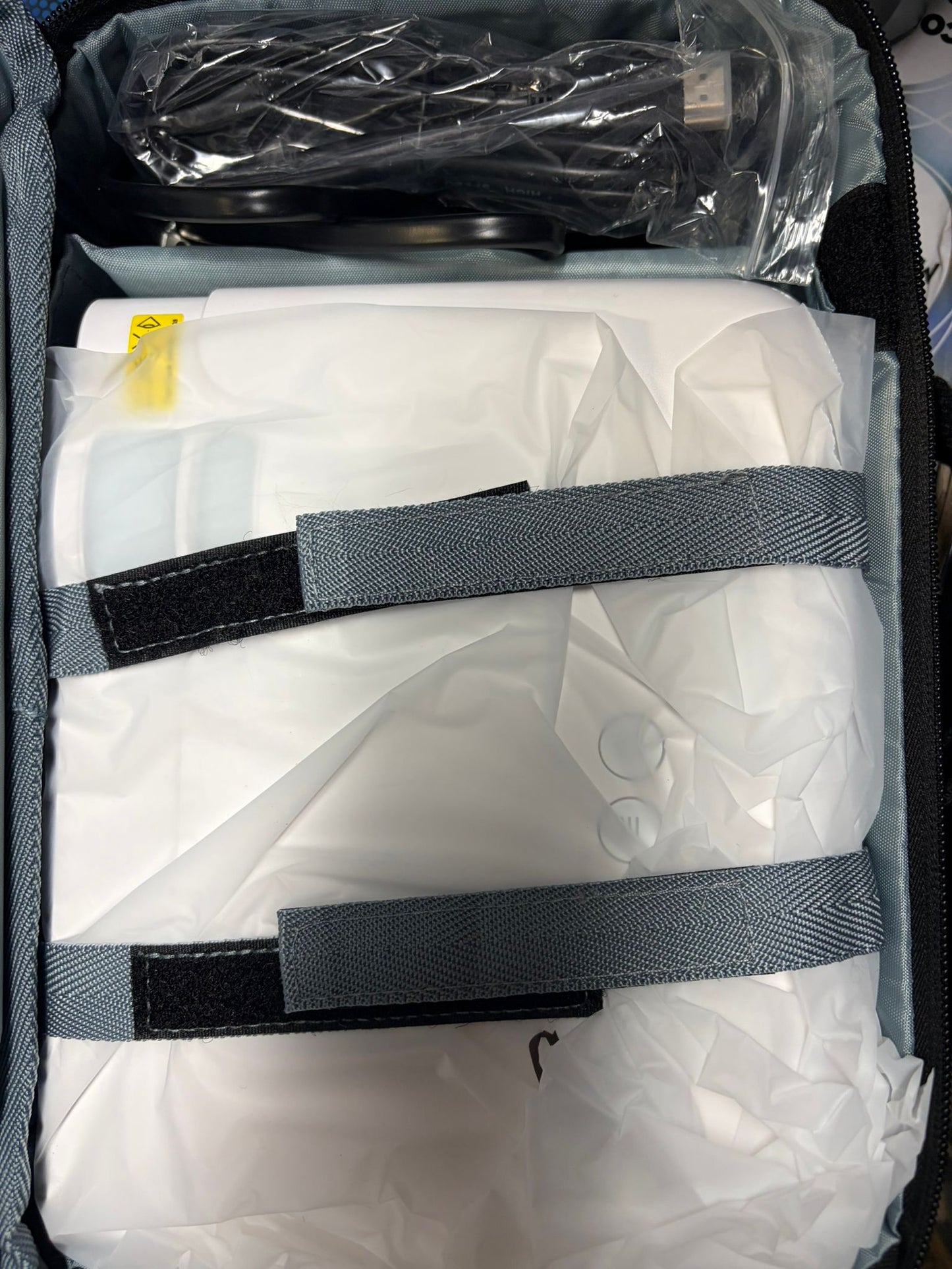 (Excellent) Vankyo Leisure 470W 720P Portable Projector with Wireless Connectivity, L 470W