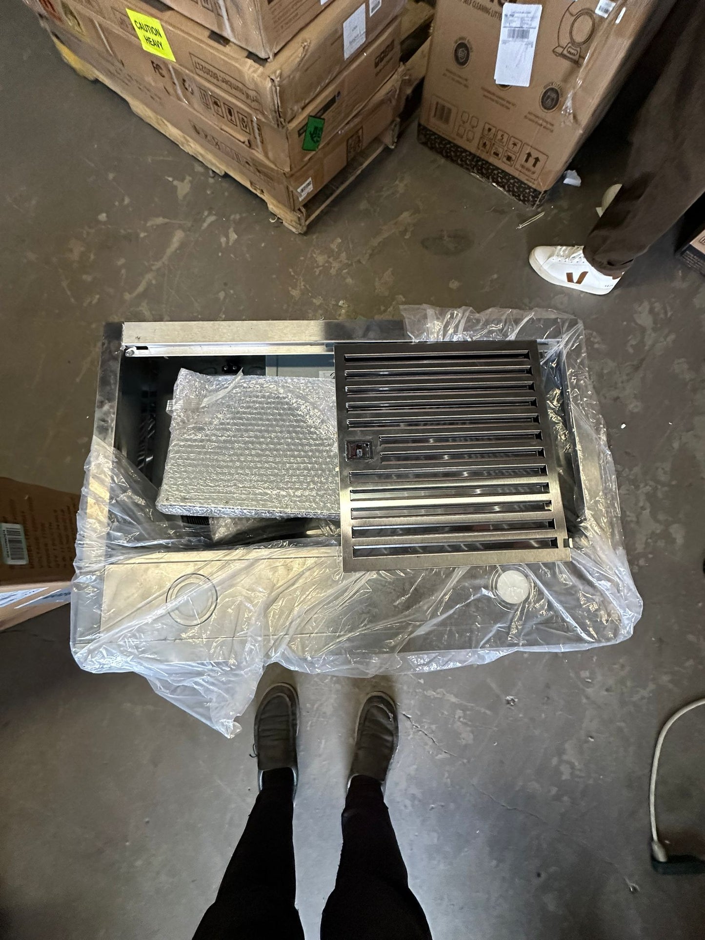 (New Open Box) AMZCHEF Under Cabinet Range Hood 30 Inch, 750CFM Stainless Steel Kitchen Stove Vent Hood 3 Speed Exhaust Fan Button Control LED lights Dishwasher-Safe Baffle Filters Three Outlet Design