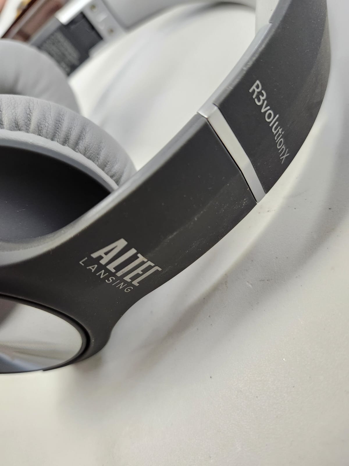 (Good) Altec Lansing R3volution X Wireless Bluetooth Headphones, Black (MZX009-BLK)