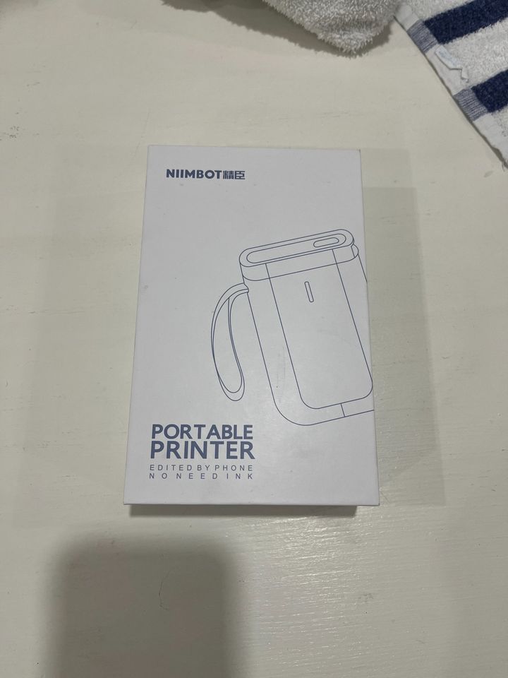 (New Open Box) NIIMBOT Label Maker Machine D11 Portable Wireless Label-Green