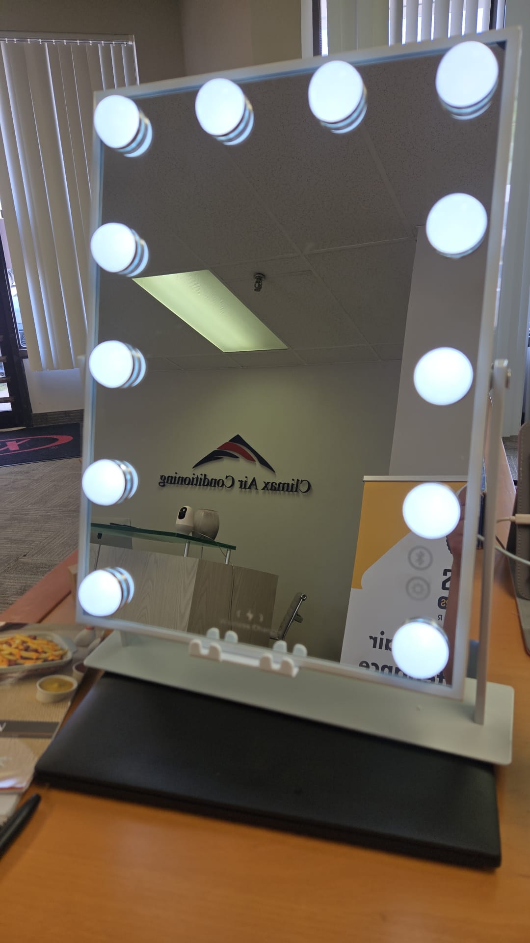 (New Open Box) Hansong Vanity Mirror with Lights Makeup Mirror with Lights 12 Dimmable Bulbs