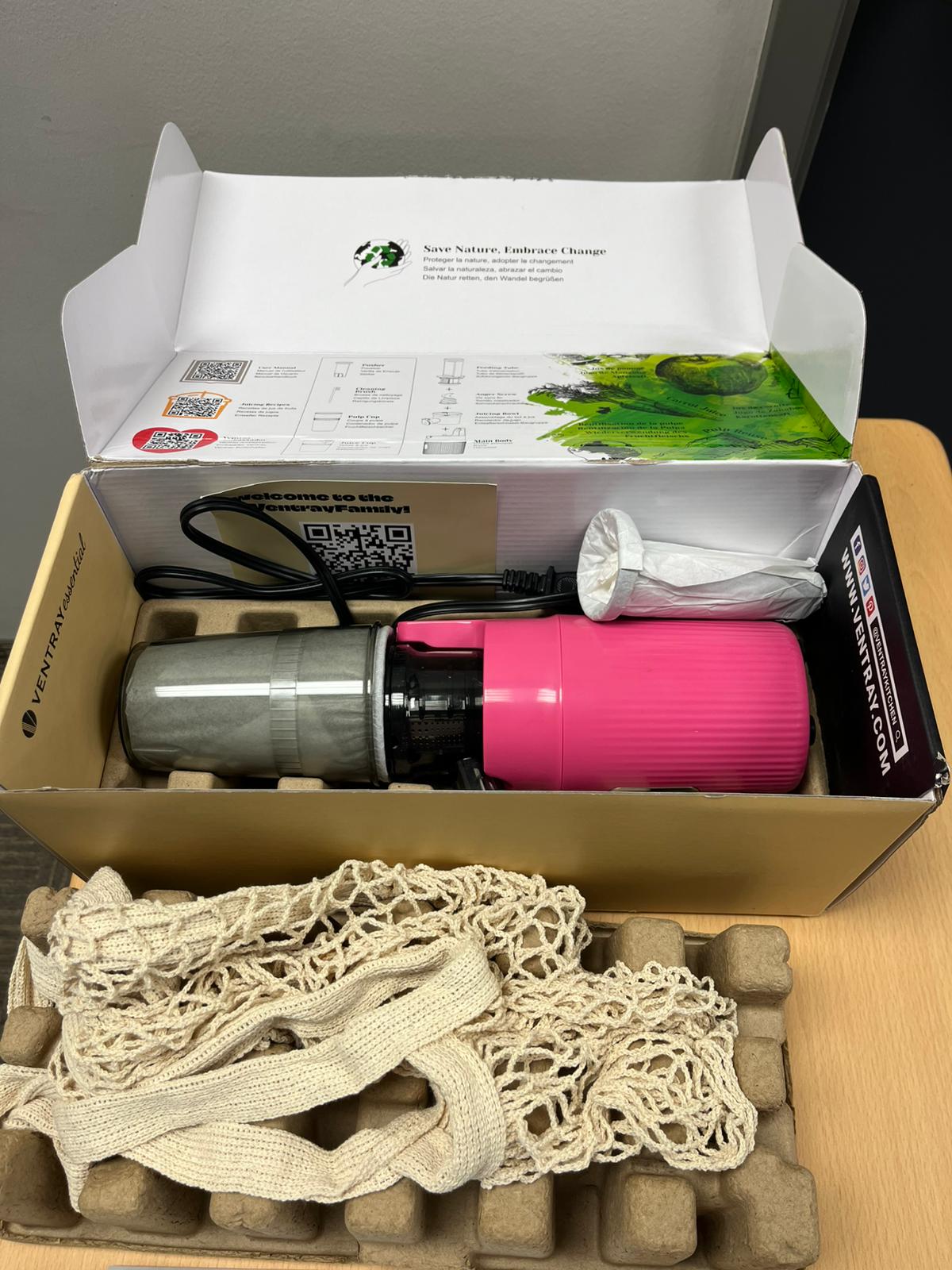 (Excellent) Ventray Ginnie Mini Cold Press Juicer, Small Slow Masticating Juicer for Vegetables and Fruits