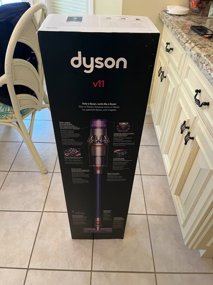 (Brand New Sealed) Dyson V11 Cordless Vacuum