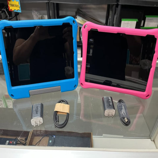 (New no Box) Amazon Fire HD 10 tablet, 10.1" Full HD, 64GB, 11th Gen w Kids Case