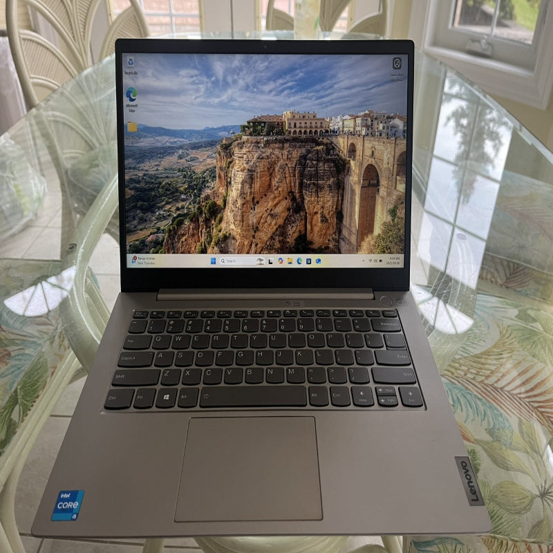 (Good) Lenovo ThinkBook 14 G2 ITL - i5-1135G7, 2TB SSD 40GB RAM small mark on screen