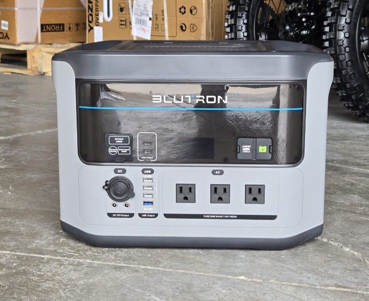 (Excellent) Blutron P1500 with 2 Solar Panels Bundle