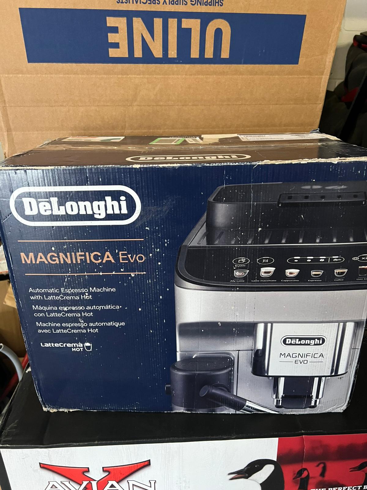 De'Longhi Magnifica Evo Automatic Espresso & Coffee Machine with Auto Milk Frother, Built-in Grinder & Auto-Clean Function - For Latte, Cappuccino, Americano, Iced Coffee, ECAM29084SB