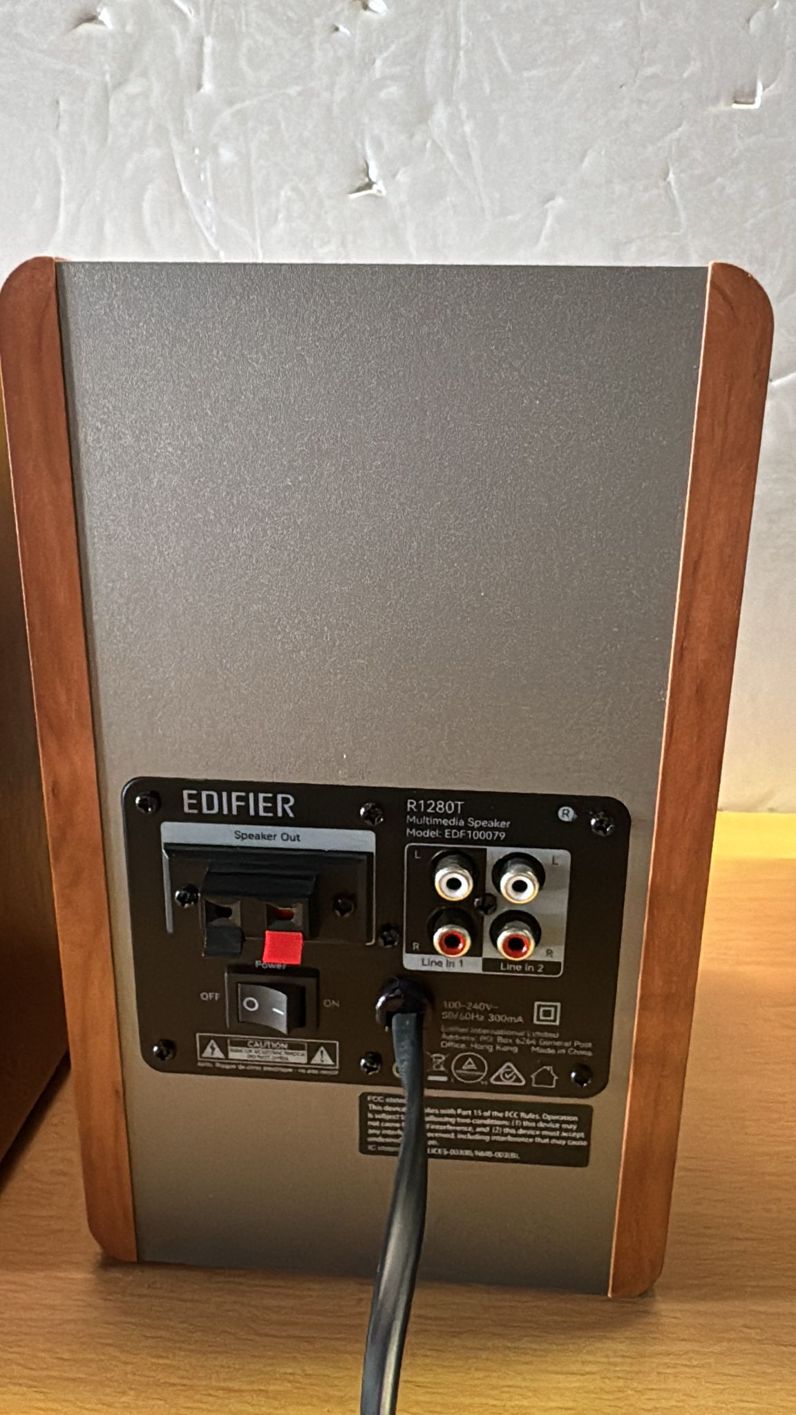 (Excellent) Edifier R1280T Powered Bookshelf Speakers - 2.0 Stereo Active Near Field Monitors