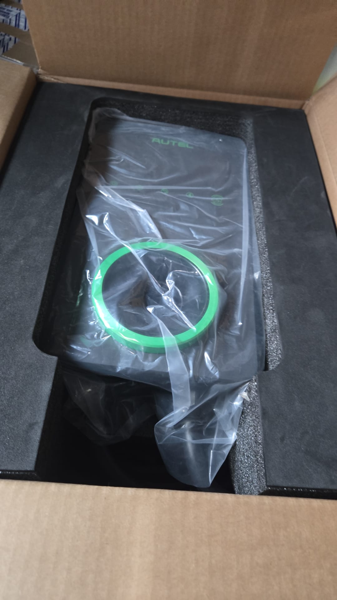 (Excellent) Autel Level 2 EV Charger 40 Amp Smart AI Electric Vehicle (EV) Charger, NEMA 14-50 Plug