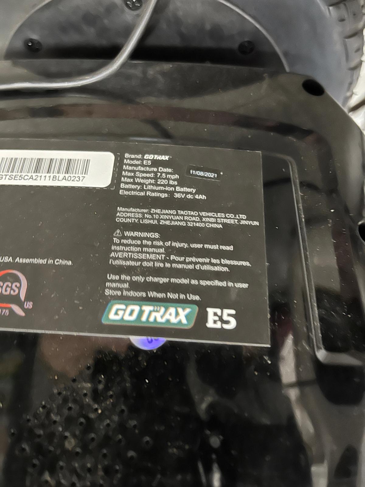 Refurbished (Excellent) GOTRAX E5 Hoverboard with Music Speaker, LED 8