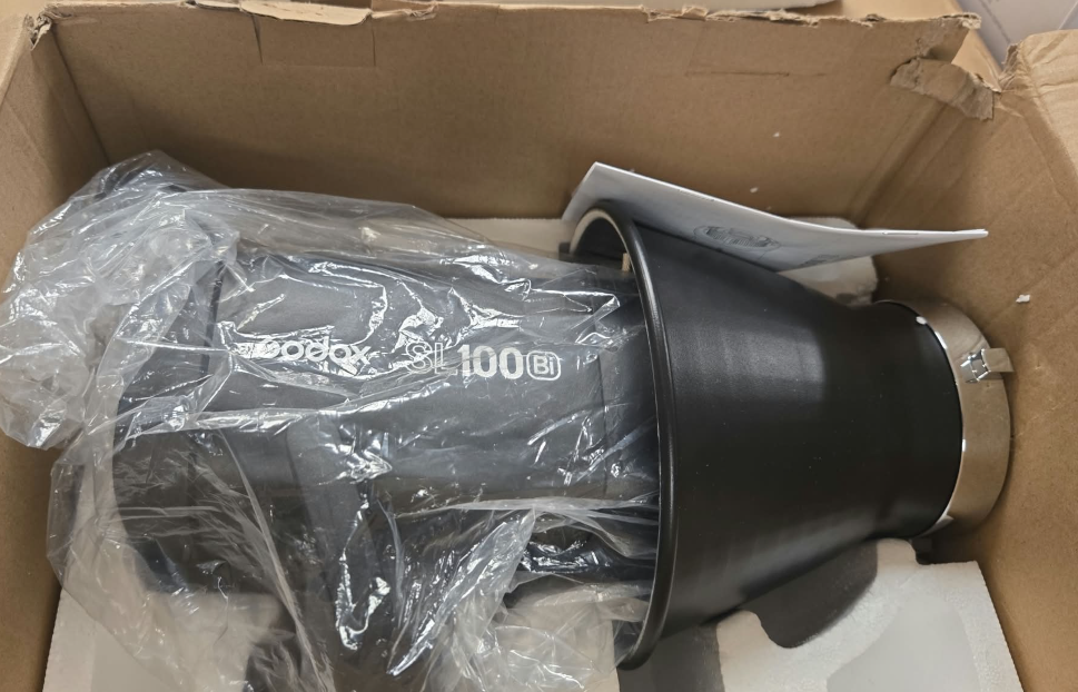 (New Open Box)GODOX SL100Bi 100W LED Video Light 2800-6500K TLCI≥97 CRI≥96,Dimmable Continuous Lighting with Bowens Mount for Video Recording Outdoor Shooting