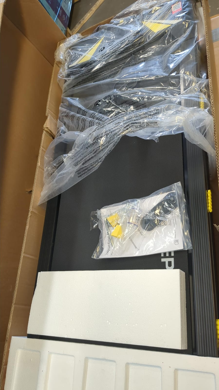 Freepi Walking Pad with Incline, 2.5HP Under Desk Treadmill for Home Office, Remote Control