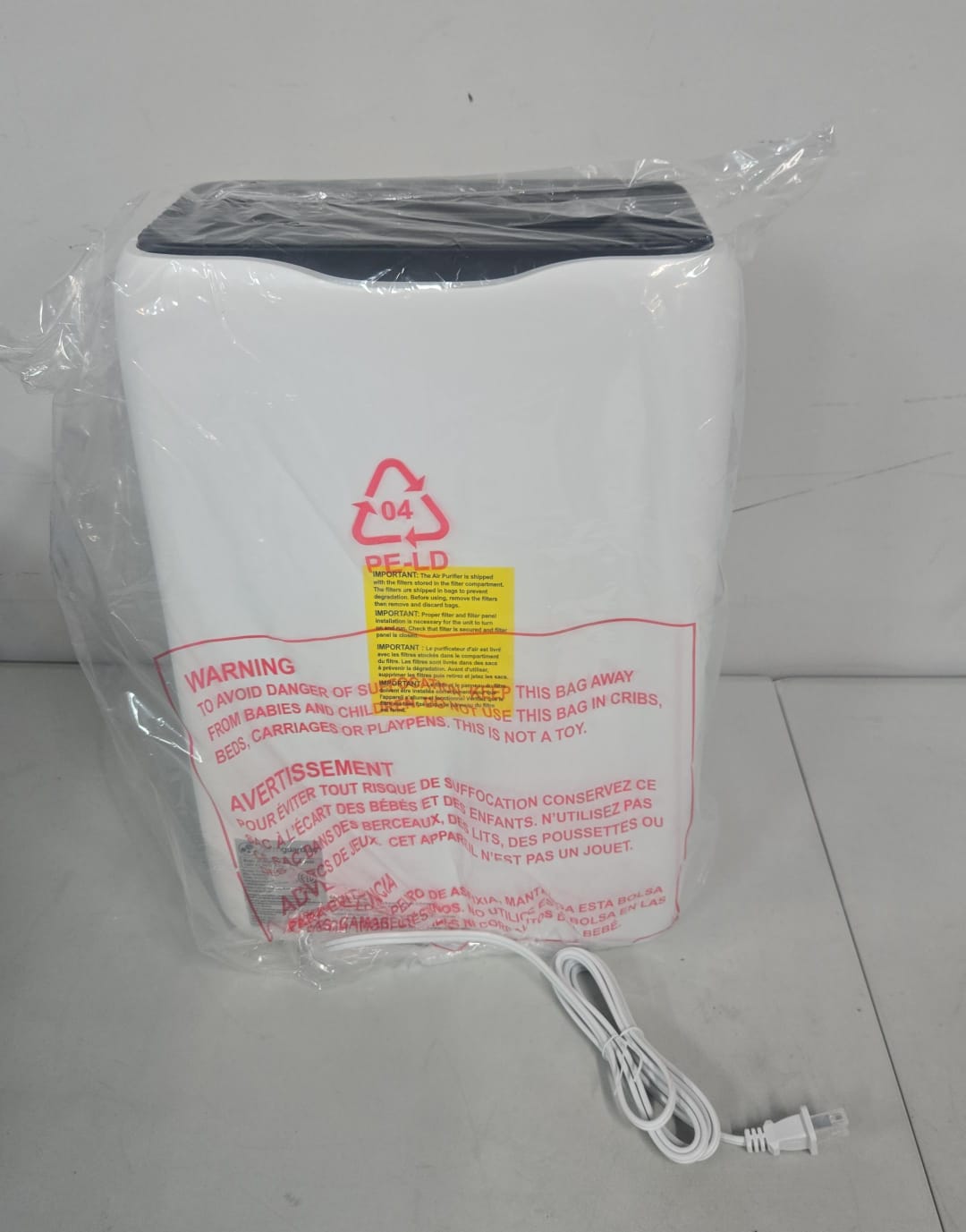 (New Open Box) Germ Guardian 3-in-1 Ionic Air Purifier with HEPA Filter - 151-sq. ft. - White